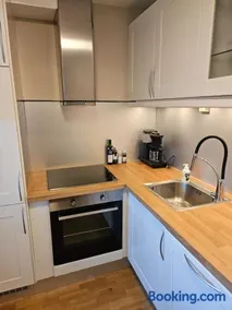 Comfortable and close to the city center - Image 2