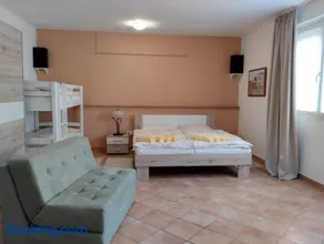 Apartment Rose - Image 2