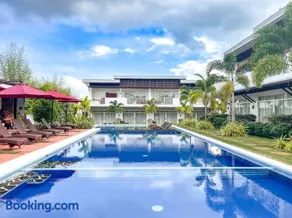 Bella Napoli Resort & Resto - Image 1