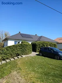 Appartement entier LEA avec petit déjeuner - Image 1