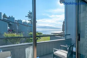 Oceanview Escape at Birch Bay with indoor Pool & Hot Tub - Image 1