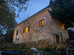 Apartman Silna your new home with terrace and garden - Image 3