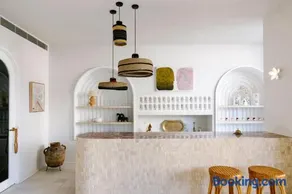 Basq House - Image 3
