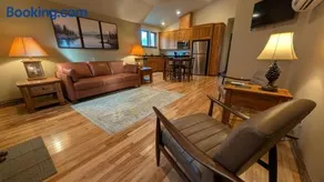 Emerald Retreat - Image 2