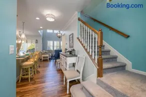 Villa at Greys Neck - Image 4