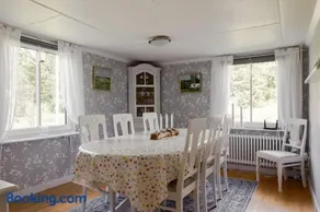 3BR In Kosta - Fire pit, gathering room, Lake and Pub - Image 3
