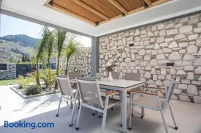 Calma Luxury Villas - Image 4