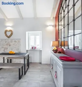 Jully apartment with swimming pool - Image 2