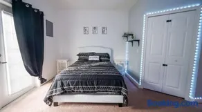 Stylish and cozy townhome! - Image 1