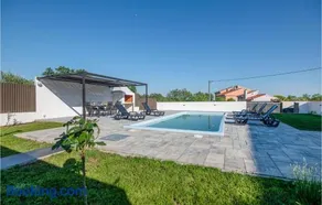 Lovely Apartment In Prkos - Image 1