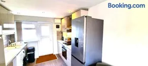 2 Rosemullion - Image 3