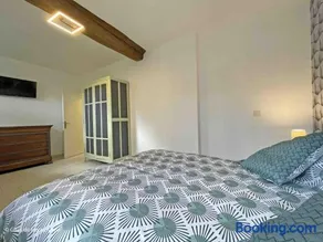 Maison restaurée avec charme à Domfront, animaux admis, wifi, près des pistes cyclables - Image 1