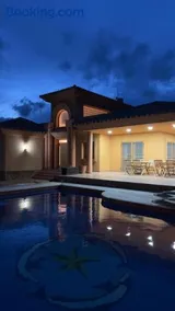 Villa Elena - Image 2