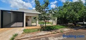 Villa Privada de Luxo com Piscina Refugio para Familias em Maringa - Image 2