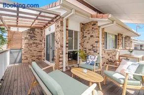 Lennox Beach Oasis 3 Bedrooms in town - Image 1