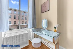 Charming 2Bd in Brooklyn Heights - Image 1