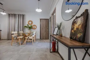 Banana Leaf House - Image 4