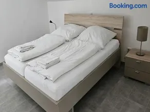 Apartamento con 2 dormitorios para 3 personas - Image 3