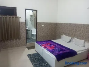 Nirbhay hotel - Image 1