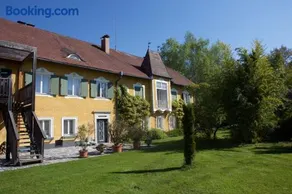 Schloss Pesenbach Chalet im Freizeitland Feldkirchen an der Donau - Image 4