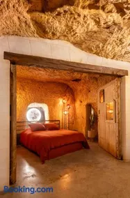 Le Cavernacle - Image 1