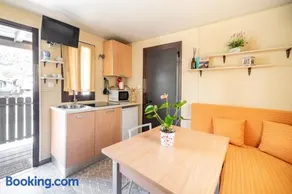Camping Italia 90 Bungalow - Image 2