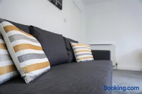Appartement avec internet haut débit | Vue ville - Image 2