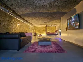 Troglodyte Loft Natural Coolness - Image 1