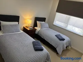 13th Beach 2-Bedroom Golf Apartment - Image 3