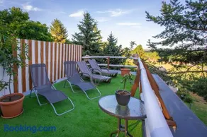 Riverside Forest Apartment & Spa - Image 2