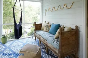Modern, Pet-Friendly Retreat, Named Best BnB in Bham - Image 2