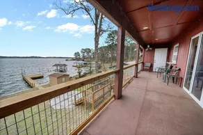 Little Red Lakehouse - Image 3