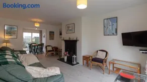Strand Cottages Ballycastle Seafront - Image 3