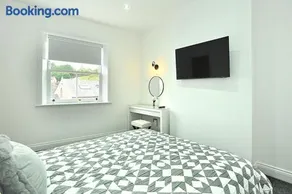 The Ralph Suite - Image 5