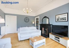 The Newington Residence - Image 2