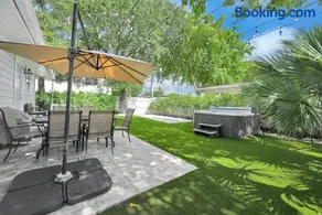 Stylish 4B 3B with Jacuzzi near Wynwood and Beaches - Image 2