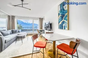 Beautiful Studio Lake View and Castle - Image 1