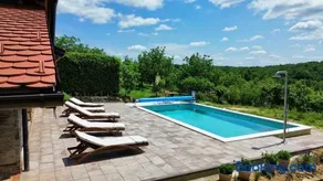 Silver Juglans Holiday Home - Image 5