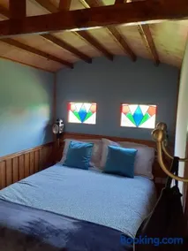 The Cosy Nest Hut - Image 3