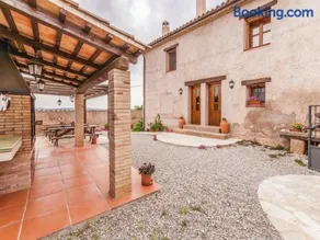17th century farmhouse in Bages, near Montserrat - Image 2