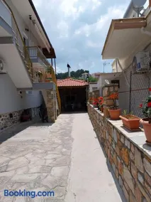 Olgas No2 House - Image 2