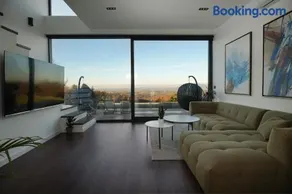 Oasis Pool House - Image 3