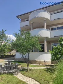 Superior Apartment in Vila Mira - Image 3