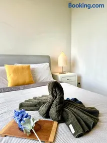 Burwood Retreat Near Deakin Uni With Free Parking - Image 2