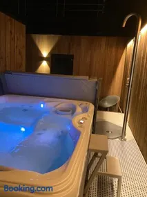 Tiny House - Luxury Cottage - Image 3