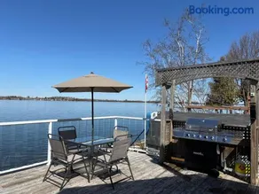 Waterfront Cottage Near Toronto Private Dock, Water Crafts, BBQ Wi-Fi - Sleeps 4 - Image 1
