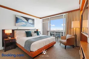 Spectacular 1-Bedroom Apartment Beach view - Image 3