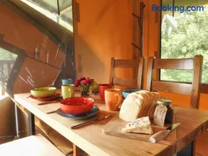 Little North Field Family Safari Tent Glamping near Harrogate - Image 2