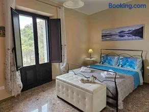 Petralia Guest House - Image 1