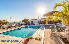 Exceptional villa in Mijas with private pool, sea view - Image 1